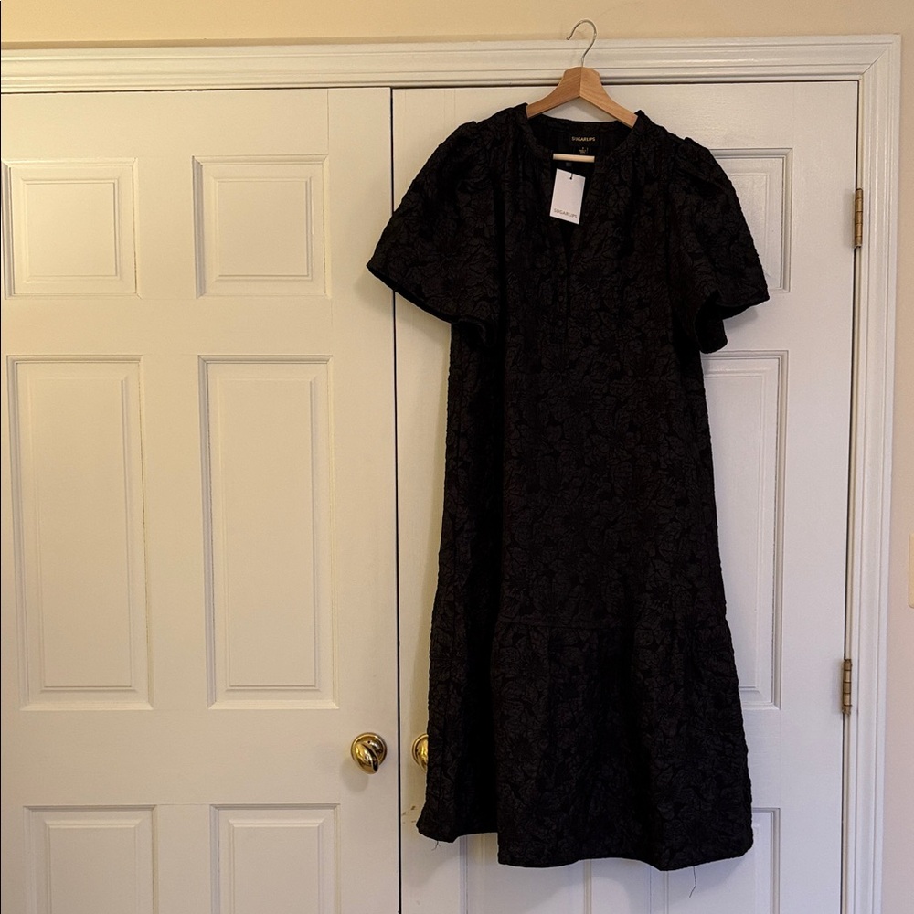 Sugarlips Elegant Black Textured Midi Dress